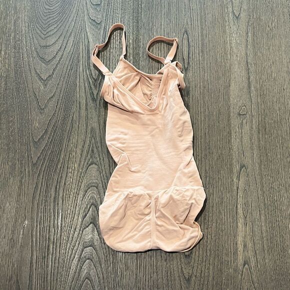 NWOT Skims Sculpting Bodysuit - Size XXS/XS - Picture 4 of 4